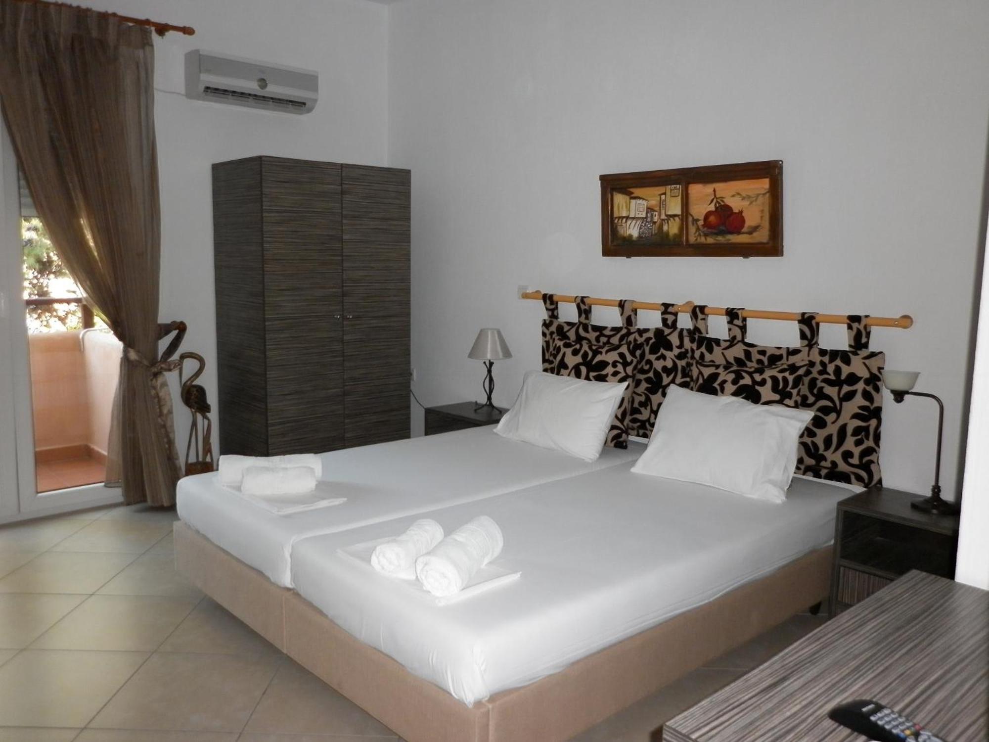 Inanthi Apartment โปตอส ภายนอก รูปภาพ