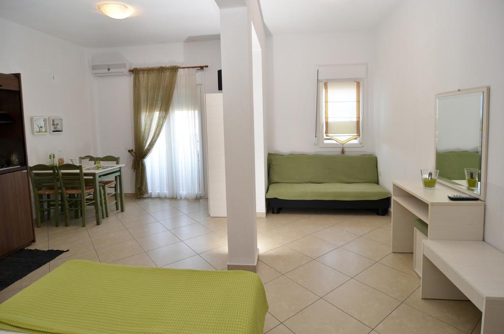 Inanthi Apartment โปตอส ภายนอก รูปภาพ