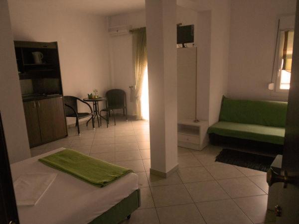 Inanthi Apartment โปตอส ห้อง รูปภาพ