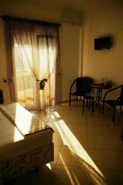Inanthi Apartment โปตอส ห้อง รูปภาพ